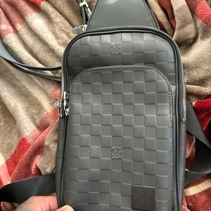 Louie Vuitton shoulder bag brand new